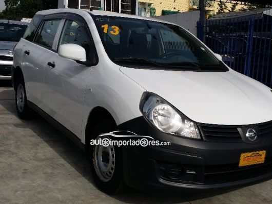 Nissan AD Hatchback en venta
