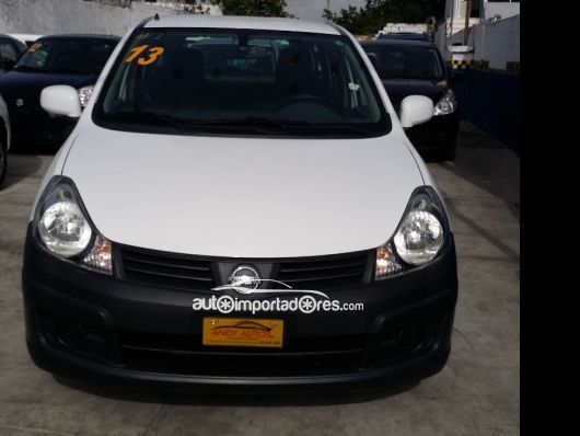 Nissan AD Hatchback en venta