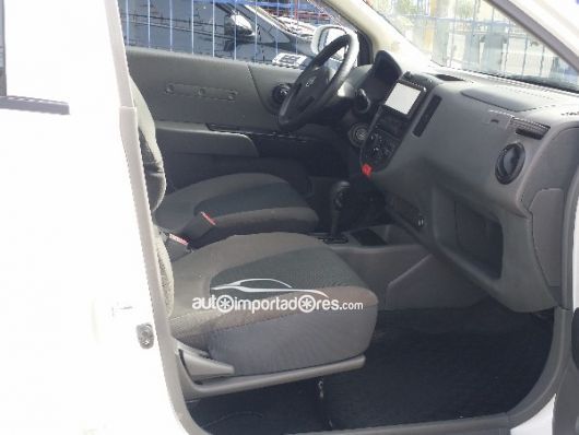 Nissan AD Hatchback en venta