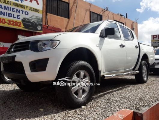 Mitsubishi L200 Camioneta en venta