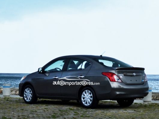 Nissan Versa Carros en venta
