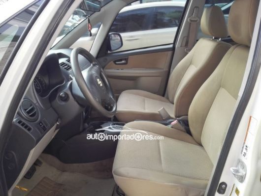 Suzuki SX4 Carros en venta