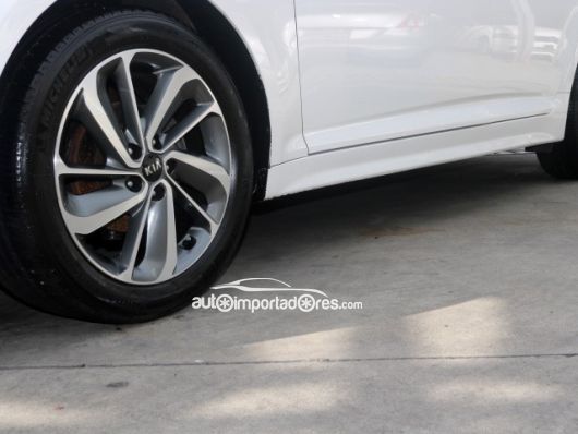Kia K5 Carros en venta