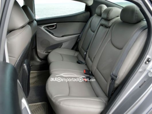 Hyundai Elantra Carros en venta