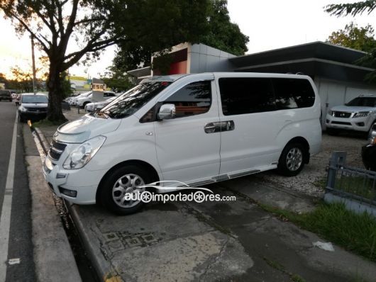 Hyundai Grand Starex Minivan en venta