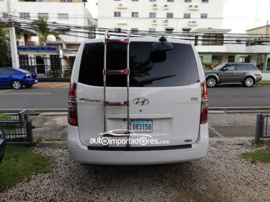 Hyundai Grand Starex Minivan en venta