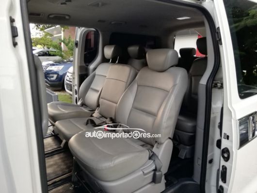 Hyundai Grand Starex Minivan en venta