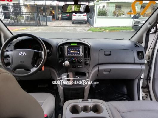 Hyundai Grand Starex Minivan en venta