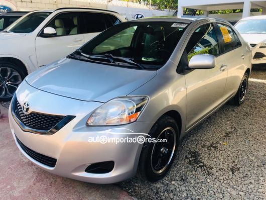 Toyota Yaris Carros en venta