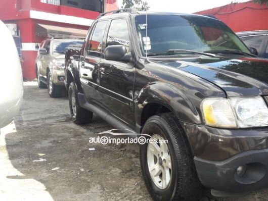 Ford Sport Trac Camioneta en venta