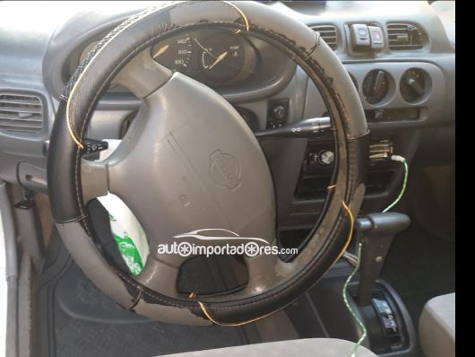 Nissan March Carros en venta