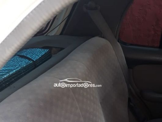 Nissan March Carros en venta