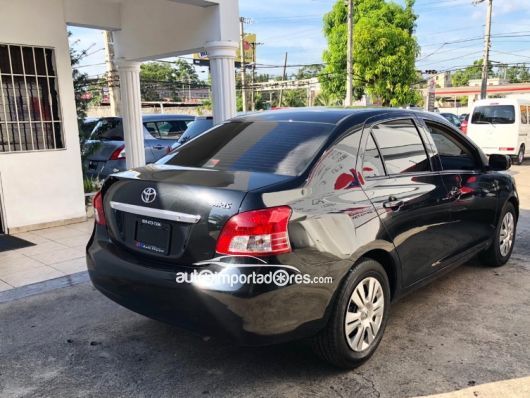 Toyota Yaris Carros en venta