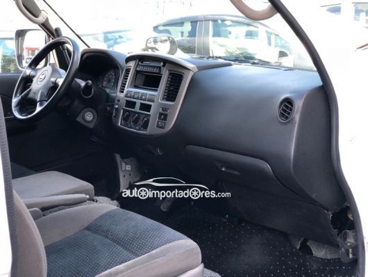 Nissan Caravan Minivan en venta