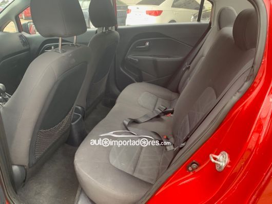 Kia Rio Carros en venta