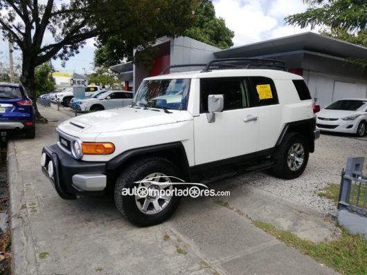 Toyota FJ Cruiser Jeep en venta