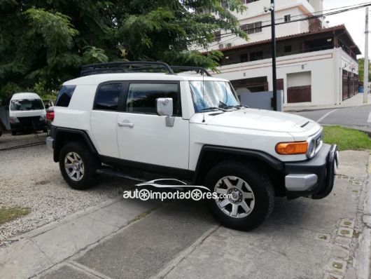 Toyota FJ Cruiser Jeep en venta