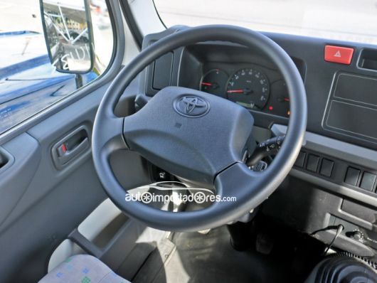 Toyota Coaster Autobus en venta