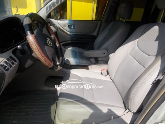 Toyota Highlander Jeepeta en venta