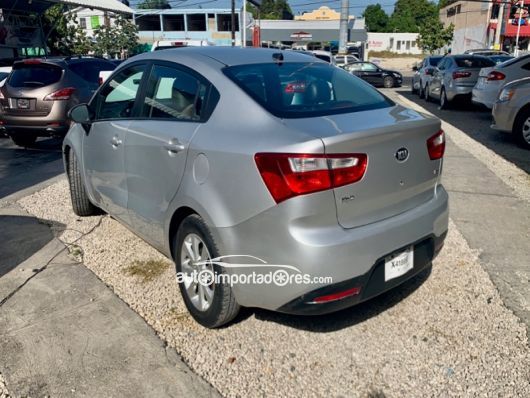 Kia Rio Carros en venta