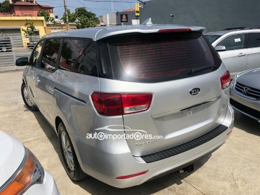 Kia Sedona Minivan en venta