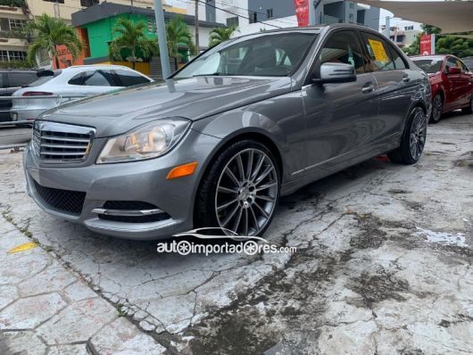 Mercedes-Benz Clase C Carros en venta