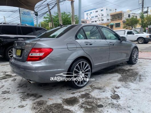 Mercedes-Benz Clase C Carros en venta