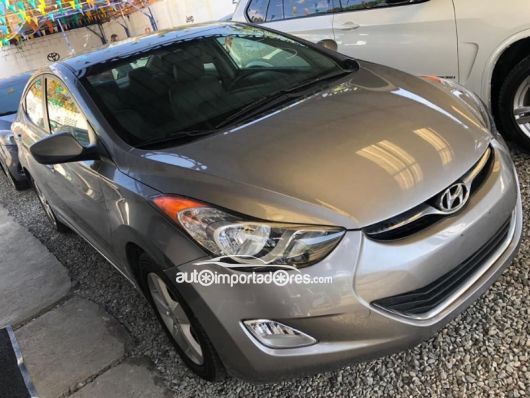 Hyundai Elantra Carros en venta