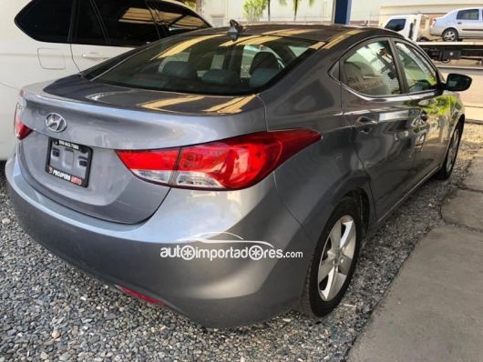 Hyundai Elantra Carros en venta