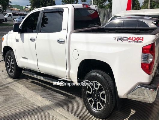 Toyota Tundra Camioneta en venta