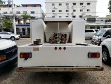 Isuzu