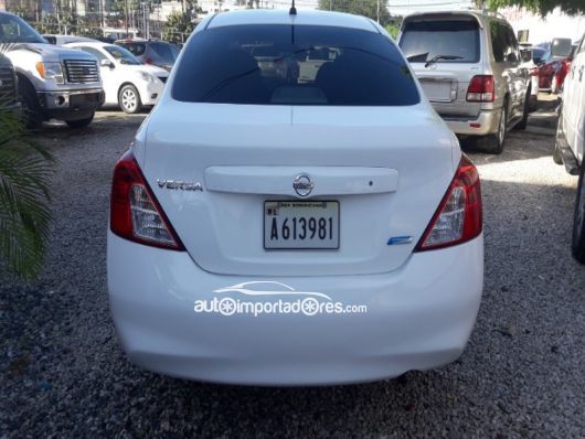 Nissan Versa Carros en venta