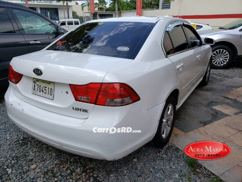 Kia Lotze LX20 2010 RD285000 República Dominicana