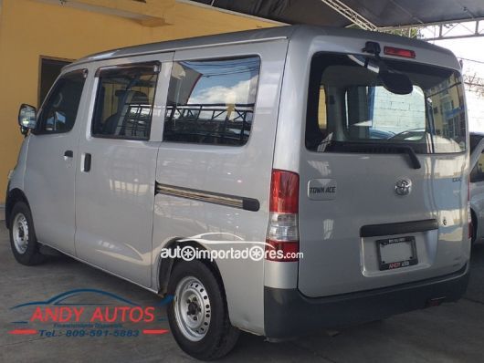 Toyota Town Ace Carros en venta