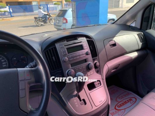Hyundai Grand Starex Carros en venta