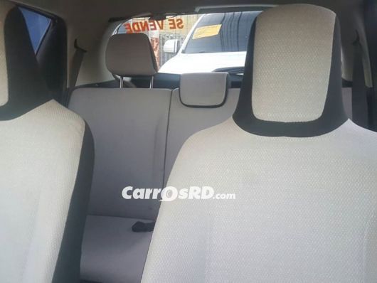 Toyota Vitz Carros en venta