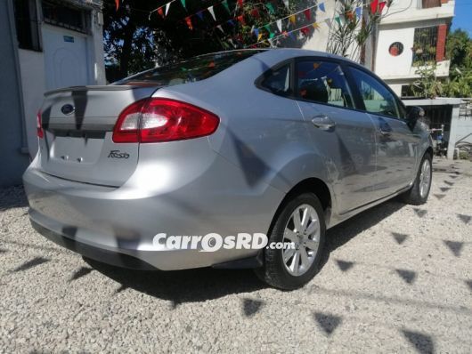 Ford Fiesta Carros en venta