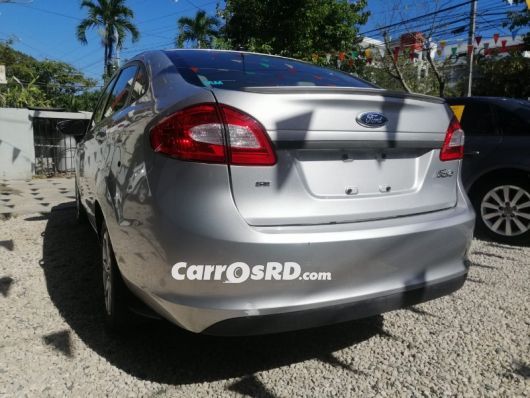 Ford Fiesta Carros en venta