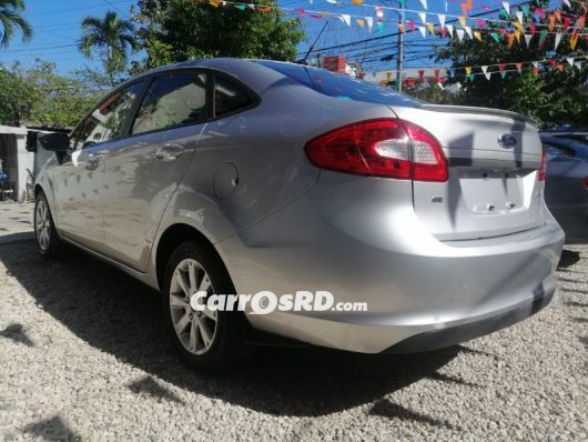 Ford Fiesta Carros en venta