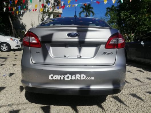 Ford Fiesta Carros en venta