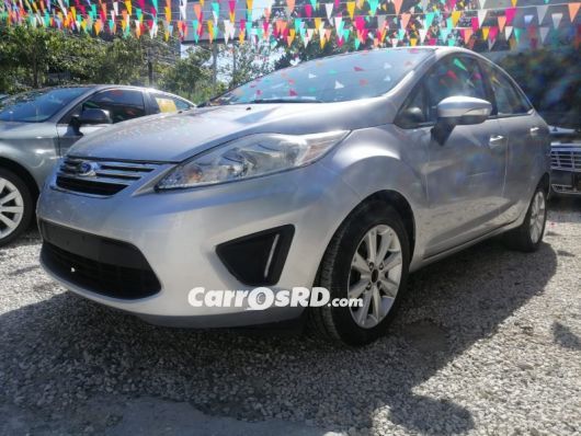 Ford Fiesta Carros en venta