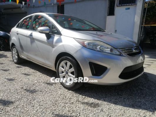 Ford Fiesta Carros en venta