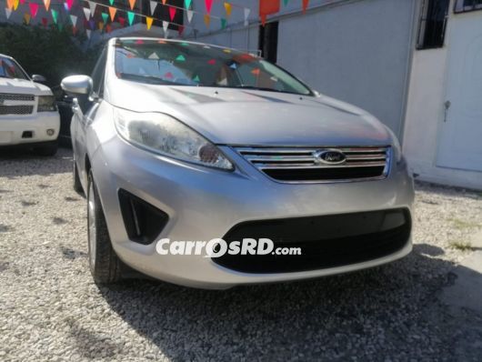 Ford Fiesta Carros en venta