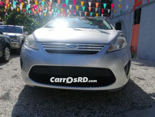 Ford Fiesta Carros en venta