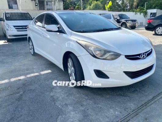 Hyundai Avante Carros en venta