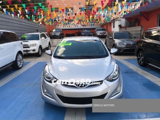 Hyundai Elantra Carros en venta