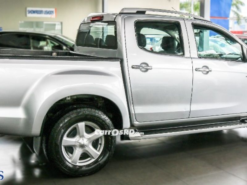 Isuzu