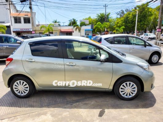 Toyota Vitz Jeepeta en venta