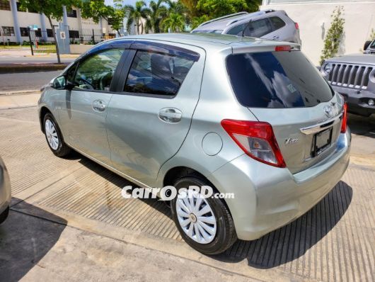 Toyota Vitz Jeepeta en venta