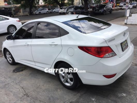 Hyundai Accent Carros en venta